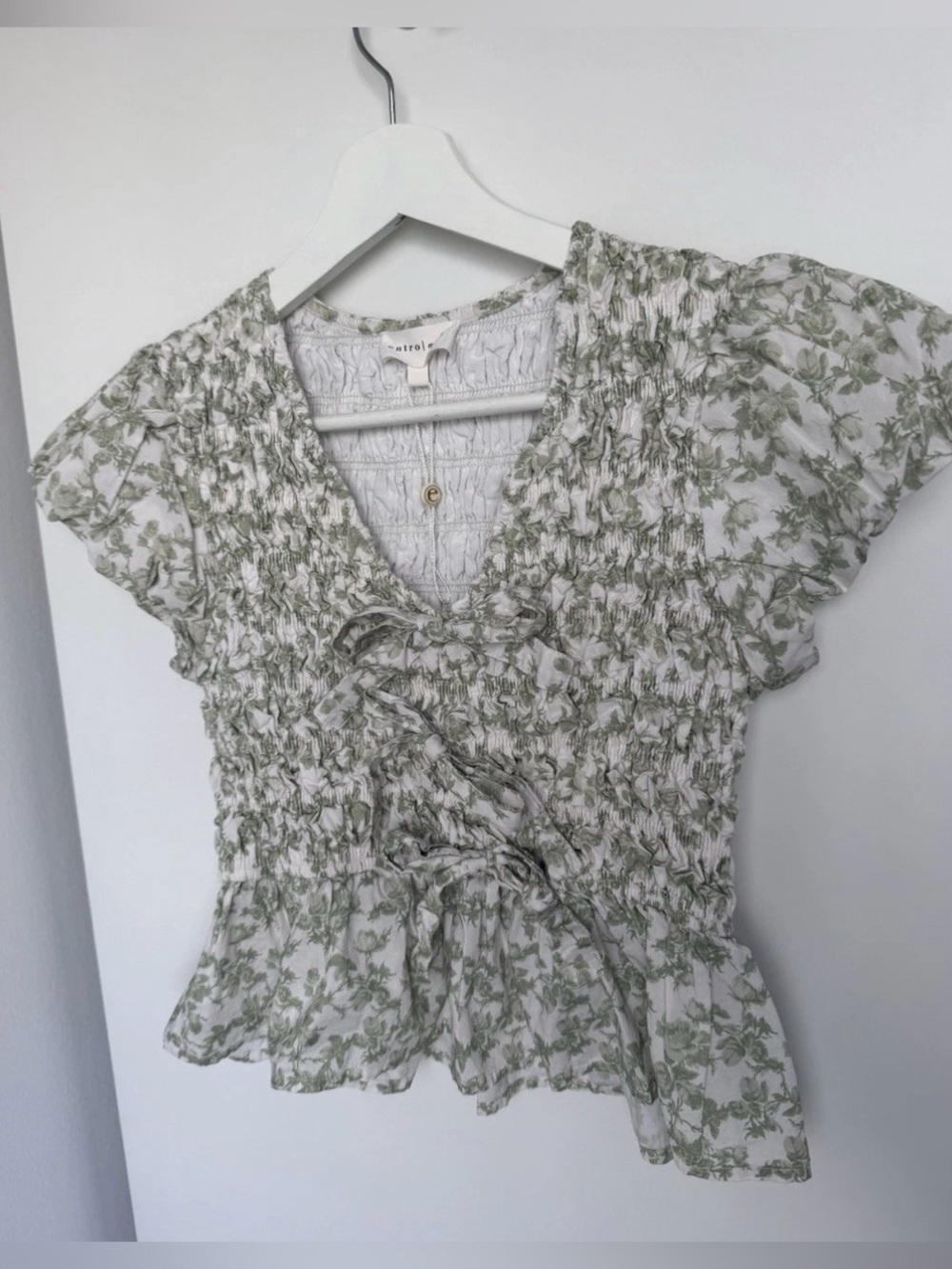 Entro Smocked Floral Peplum Top Size Medium 100% Cotton Cottagecore Boho Blouse